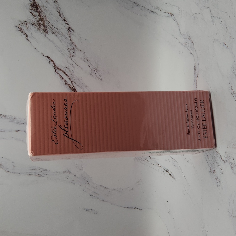 Pleasures by Estee Lauder NIB Perfume Spray for Women 3.4 oz**